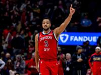 开云体育入口-包含吉林队鏖战鹈鹕，麦科勒姆带队取胜的词条