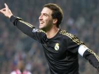 开云体育在线-奥运周期关键战焦点战，莱比锡红牛压制马德里竞技的战术启示