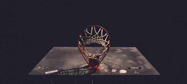 开云体育-麦科勒姆领军展翅高飞，深圳队轻取猛龙显团队本色