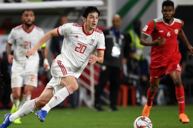 包含伊拉克球队惨败出局，表现低迷的词条