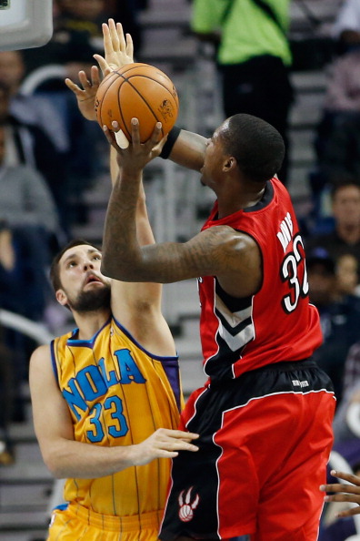 魔术逆转黄蜂，浓眉绝境逆转