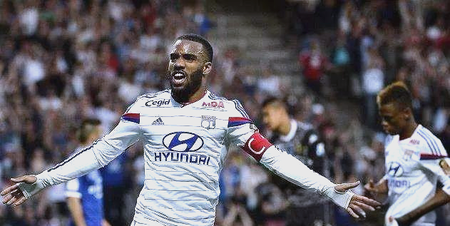 里昂主场连胜告终，失去领先优势