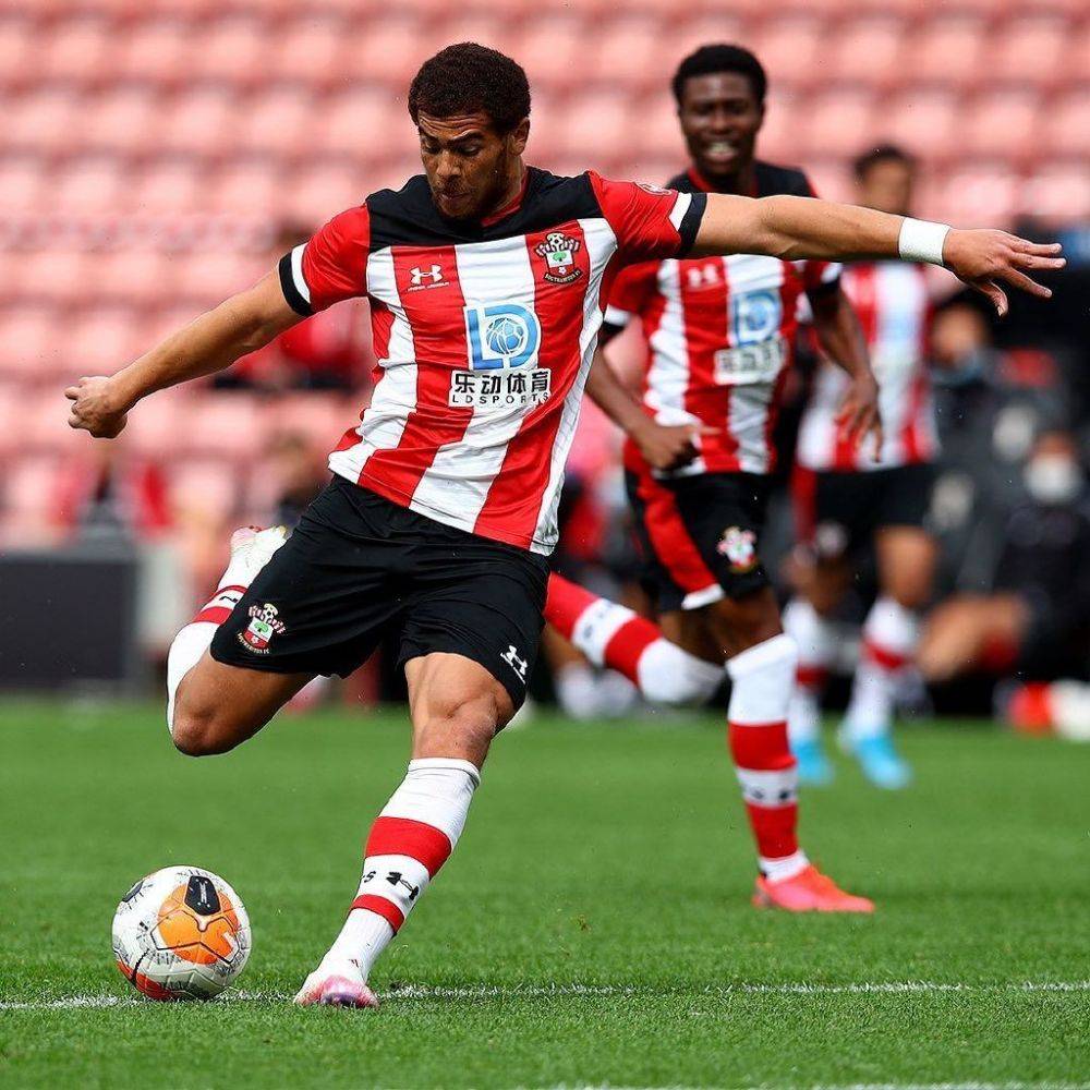 莱斯特城客场击败南安普顿，继续保持不败的简单介绍